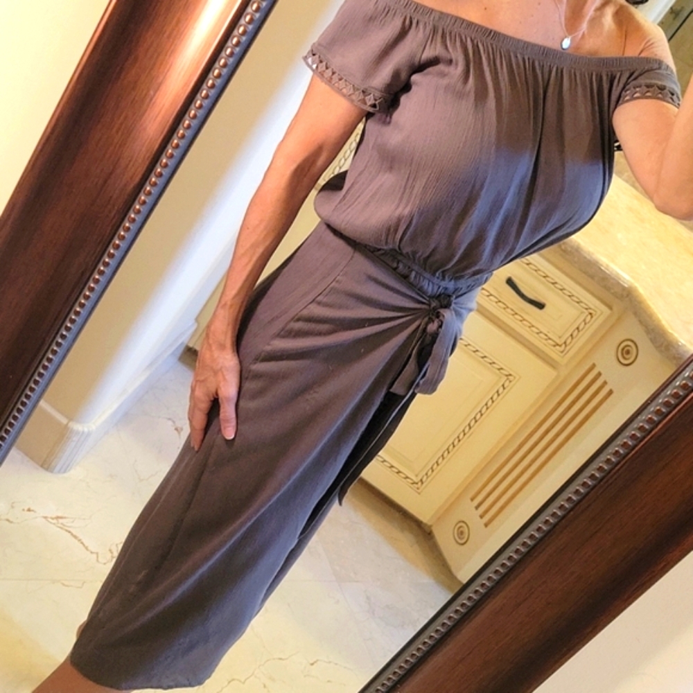 Cute & Stylish Solemnity off-shoulder midi dress with built-in shorts, S - Picture 13 of 16